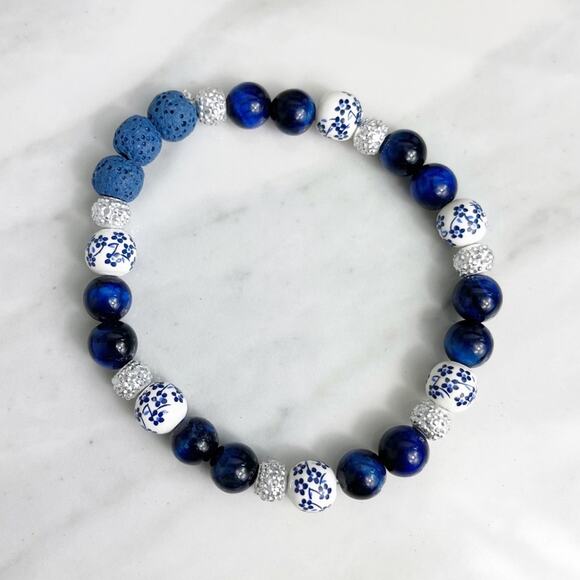 Aromatherapy Lava Stone Handmade Beaded Bracelet - Picture 4 of 6